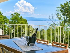 23949066-Ferienhaus-8-Opatija-300x225-5