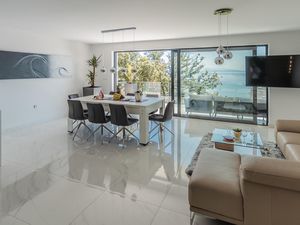 23949807-Ferienhaus-6-Opatija-300x225-1