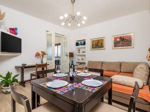 23725308-Ferienhaus-6-Opatija-300x225-1