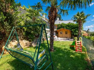 23725308-Ferienhaus-6-Opatija-300x225-5