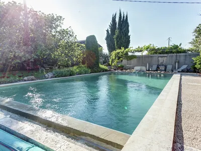 PoolOfHouse