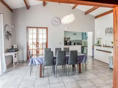 DiningRoom