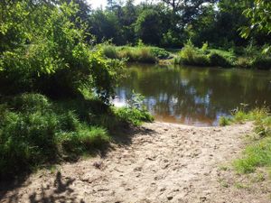 Kleiner Badestrand vor der Tür