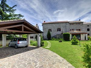 23697122-Ferienhaus-7-Orbanići-300x225-2