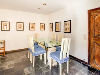 DiningRoom