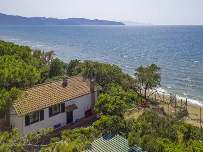 Das Haus lag direkt an der Küste