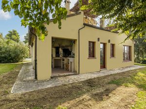 23504431-Ferienhaus-6-Osimo-300x225-5