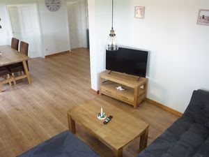 23898630-Ferienhaus-4-Osterhever-300x225-1