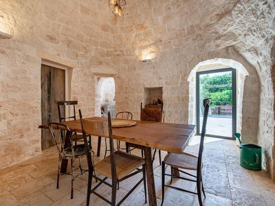 Speisesaal im zentralen Trullo