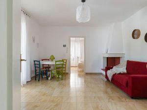 21593667-Ferienhaus-8-Ostuni-300x225-4