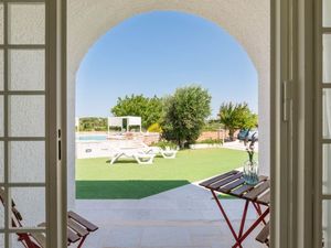 21593667-Ferienhaus-8-Ostuni-300x225-3