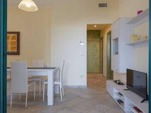 22458601-Ferienhaus-6-Ostuni-300x225-4