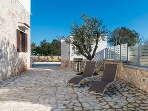 23345892-Ferienhaus-9-Ostuni-300x225-2