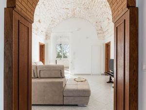 23345892-Ferienhaus-9-Ostuni-300x225-4