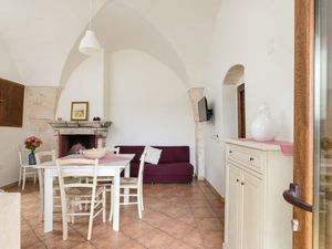 23664444-Ferienhaus-4-Ostuni-300x225-3