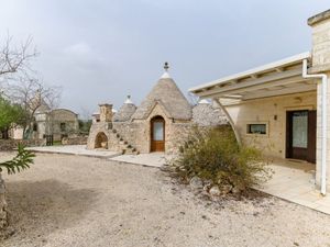 23995949-Ferienhaus-15-Ostuni-300x225-2