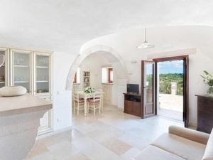 23560248-Ferienhaus-6-Ostuni-300x225-4