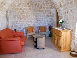 23566091-Ferienhaus-4-Ostuni-300x225-4