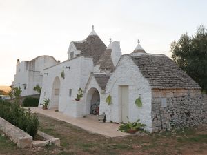 23955144-Ferienhaus-8-Ostuni-300x225-1