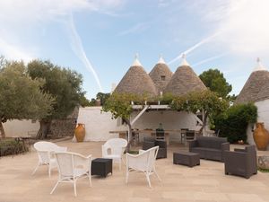 23955144-Ferienhaus-8-Ostuni-300x225-4