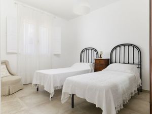 24027217-Ferienhaus-4-Ostuni-300x225-4