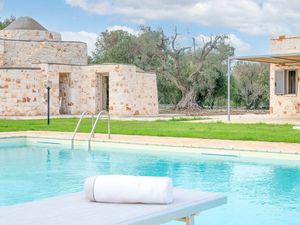 24029805-Ferienhaus-6-Ostuni-300x225-1