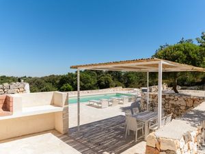 24021186-Ferienhaus-7-Ostuni-300x225-1