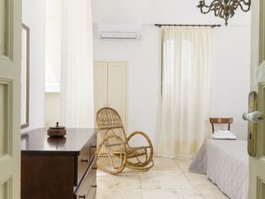 24021186-Ferienhaus-7-Ostuni-300x225-5