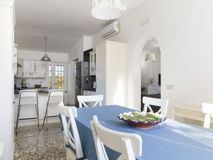 23923097-Ferienhaus-6-Ostuni-300x225-5