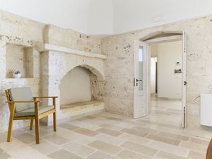 24049793-Ferienhaus-7-Ostuni-300x225-1