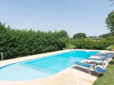 PoolOfHouse