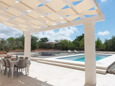 PoolOfHouse