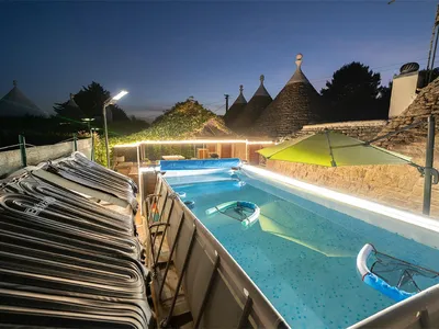 PoolOfHouse