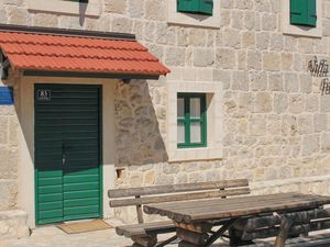 23741148-Ferienhaus-7-Otok-300x225-3