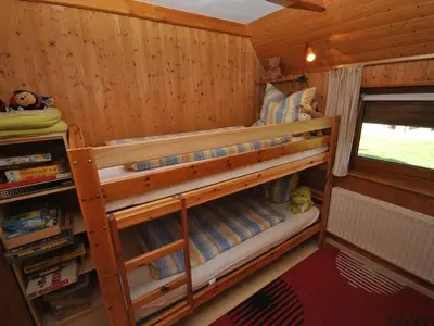 Schlafzimmer mit Hochbett