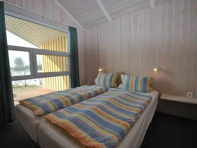 Schlafzimmer mit Doppelbett