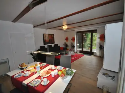 Wohnzimmer mit Essbereich
