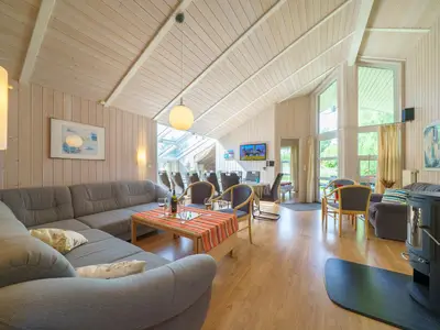 Wohnzimmer mit Essbereich