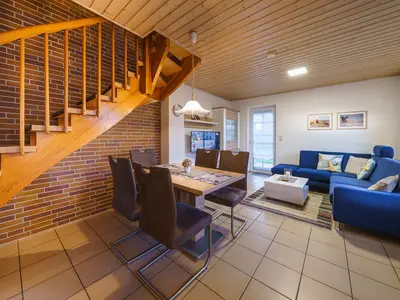 Wohnzimmer mit Essbereich