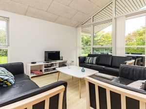 18731140-Ferienhaus-8-Otterup-300x225-4