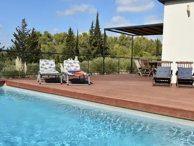 PoolOfHouse