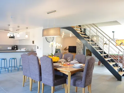 DiningRoom DiningRoom