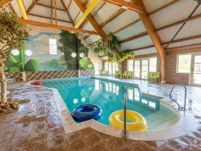 PoolOfHouse