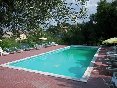 PoolOfHouse
