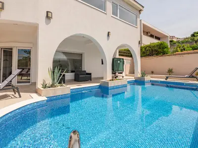 pool