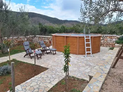 PoolOfHouse