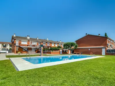 PoolOfHouse