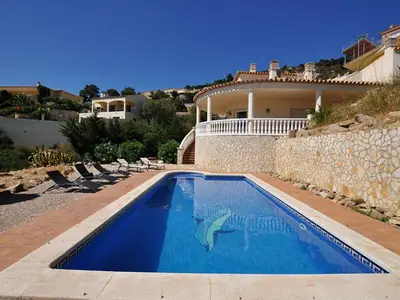 PoolOfHouse