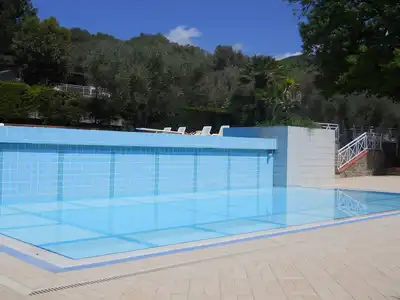 PoolOfHouse
