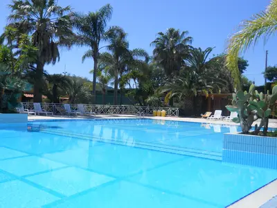 PoolOfHouse